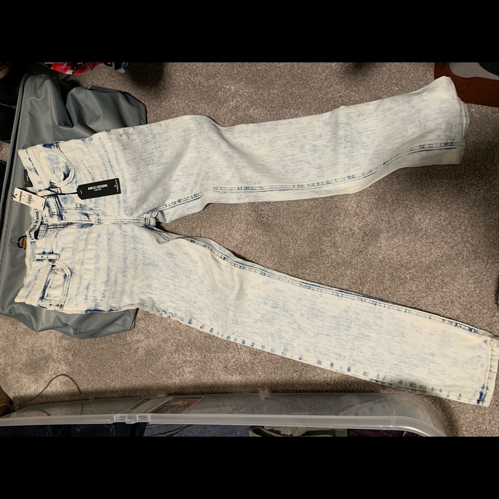 NWT express ankle jean legging